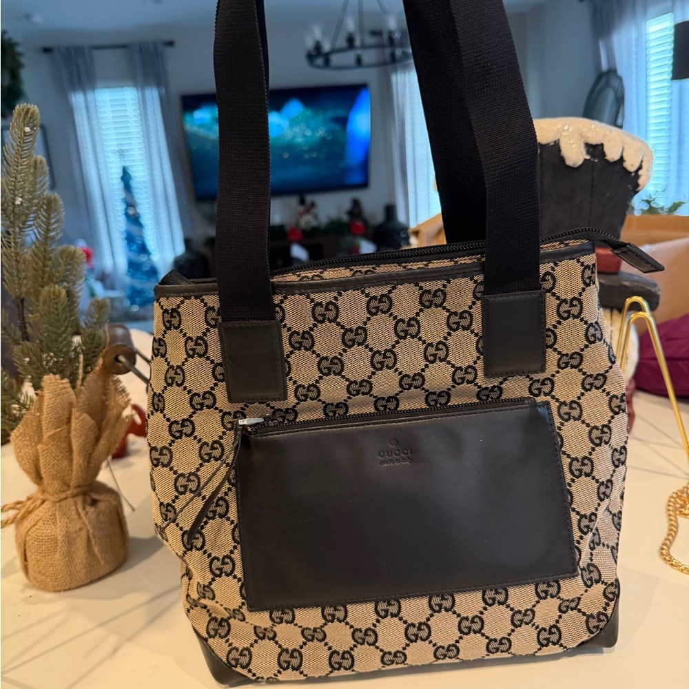 Gucci Black and Beige Bag - Like New! Comes with Authentication Paper! - Picture 8 of 14